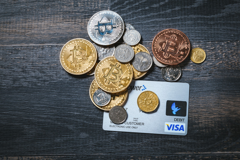 仮想通貨 法定通貨 クレジットカード